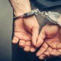 Policajci zaustavili taksistu na Voždovcu, pa se šokirali kad su videli šta krije u "mečki": Odmah je uhapšen
