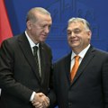 "Odličan posao, 435 konjskih snaga za 1, dobrodošli predsedniče" Orban i Erdogan razmenili hit poklone povodom jubileja…