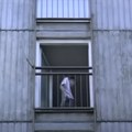 "Vidiš onaj prozor, tamo je živela Marija..." o kultnoj sceni iz blokova Novog Beograda priča se i danas (video)