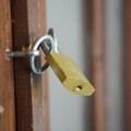 Dve velike fabrike doživele sunovrat! Finansijski problemi ih doveli do ruba egzistencije - Radnici ostali na ulici