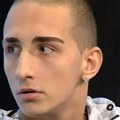 Osušen, bez tetovaža i sa minđušom! Vuk Mob bi snimak svog prvog javnog pojavljivanja rado spalio, pogledajte kako je reper…