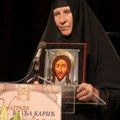 Čestitka Mati Haritini - stubu svetlosti u Pećkoj Patrijaršiji