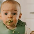 Užas! U hrani za bebe pronađeni komadići plastike Hitno se povlači sa tržišta