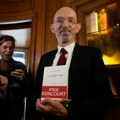 Francuska književna nagrada Gonkur dodeljena piscu Loranu Movinjeu