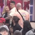 Луки пустили интимни снимак Анели и Асмина! Он полудео, насрнуо на њу, па напустио кућу: "Кунем се, тукао ме"