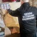 (Foto) Carinici otkrili 5.260 paklica cigareta u unutrašnjosti dve fotelje na graničnom prelazu Bački Breg