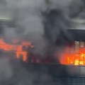 Расте број мртвих у фабрици обуће у Кини: Најмање 28 страдалих, радници заробљени на крову (видео, фото)