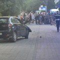 "Automobil preleteo preko ivičnjaka i pokupio majku s decom" Detalji stravične nesreće u Kraljevu: Očevidac svedočio užasu…