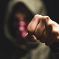 Покушај убиства у Рогатици: После туче суграђанина ударио аутомобилом!