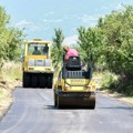 Gradonačelnik Pirota, Vladan Vasić obišao radove na asfaltiranju puta u Vojnegovcu