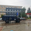 Kurtijeva policija u Leposaviću i Kosovskoj Mitrovici traži krijumčarenu robu