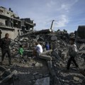 „Masakr!“ Izraelci udarili na ljude koji su čekali humanitarnu pomoć, ubijeno preko 70 Palestinaca: IDF tvrdi da su…
