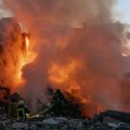 Gori skladište eksplozivnih naprava; Naređena hitna evakuacija VIDEO