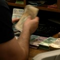 Dobre vesti u junu za sve koji duguju bankama: Novac stiže na račune, kamate padaju, ali ne samo to!