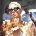 Jelena Karleuša stigla na suđenje sa Cecom u prelepoj cvetnoj haljini, sredila se nikad bolje