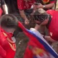 E, ovo je već bolesno! Pogledajte šta Albanci rade sa zastavom Srbije! Da li ste vi normalni? (video)