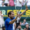 Tenis, padel, badminton – meč lopta za pamćenje pre „pomračenja“ Rusa /video/