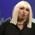 "Jedva hoda, prijateljica je pridržava" komšinica Vesne Zmijanac otkrila u kakvom je stanju pevačica: Naša Veca, legenda. Nije…