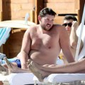 Sin slavnog glumca zbog kilaže nije mogao da obavlja svakodnevne aktivnosti, a onda je presekao: Izbacio je ove namirnice iz…