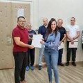 Uručeni ugovori za samozapošljavanje, stručnu praksu i subvencije za otvaranje novih radnih mesta Opština Trstenik, zajedno sa…