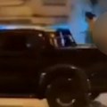 Par se "dohvatio" na pikapu, njihovu akciju snimile kamere Reagovala policija, evo šta im sledi (foto)