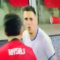Albanac poludeo, pa hteo da bije Izraelca! Zbog jednog poteza je doživeo nervni slom - snimak iz Tirane je postao viralan…