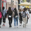 Više od 3.500 tinejdžerki u Srbiji se prodilo za dve godine