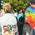 U Ulcinju zaključen prvi istopolni brak: Prvi put nakon dve godine od usvaja zakona dva muškarca stala na ludi kamen u Crnoj…