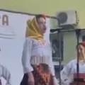 Devojčica rasplakala sve prisutne Ponosno je stajala i pevala "Junake sa Košara" i "Božure" (video)