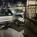 Auto se nakon sudara zakucao u ogradu: Jeziva saobraćajna nesreća u Čačku, ima povređenih: "Kad smo izašli iz kuće…