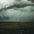 Tornado u Rusiji: Počupani dalekovodi, nekoliko sela bez struje /video/