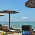 Stigle prve cene iz grčke za 2024. Godinu: Ulaz na plažu 8€, ležaljke 20€, malo pivo čak 8€