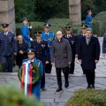 "Neka živi Srbija u večnosti": Vučević položio venac na Spomenik neznanom junaku na Avali (foto)