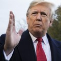 Amerika besna: "Ponaša se kao ludak"
