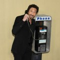 Adrien Brody majstorski vlada noir elegancijom na crvenom tepihu