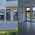 FOTO: Izdaje se novi lokal u Zrenjaninu – ima četiri odvojene prostorije