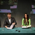 Gradonačelnik Novog Sada i SNP potpisali sporazum o uvođenju klasične muzike u gradski prevoz