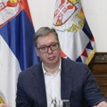 Vučić: Razumemo roditelje-negovatelje i izaći ćemo im u susret