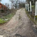 Građani dela Niša u vodi i blatu, bez asfalta i uređene kanalizacije