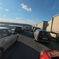 AMSS: Dobri uslovi za vožnju, kamioni na prelazu Batrovci čekaju oko pet sati