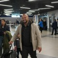 Obišli pola sveta zbog rata na Bliskom istoku: Pevač sa trudnom suprugom jedva stigao u Beograd FOTO