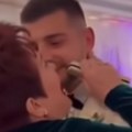 Majka na sinovljevom venčanju zgrabila mikrofon pa šokirala mladu! Zbog onoga što je izgovorila padale vilice: "Sačuvaj Bože…