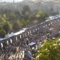 Skup SNS-a "Srbija jedna porodica" ispred Doma Narodne Skupštine u Beogradu