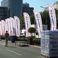 Skup Srpske napredne stranke "Srbija jedna porodica" ispred Doma Narodne Skupštine u Beogradu