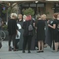 Žene u crnom na Trgu republike povodom 31. godišnjice genocida u Srebrenici