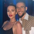Anastasija i Nemanja Gudelj blistali na tajnom venčanju: Pevačica podelila fotografiju sa suprugom i pokazala kako je…