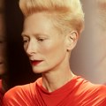 Šta Tilda Swinton zna o primenjenoj umetnosti? Saznajemo na njenoj izložbi u Parizu