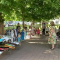 Garažna prodaja u parkiću kod Medicinske škole u subotu