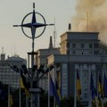 Veliki ruski napad dronovima i raketama na Kijev, pogođena zgrada vlade