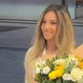 Šlic do kuka i koverta za slavljenicu: Pogledajte u kakvom je izdanju Breskvica došla na Tarin rođendan